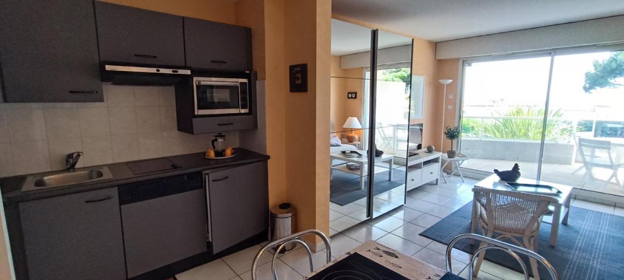 Ancora- Appartement Vue Mer Et Place De Parking 莱萨布勒-多洛讷 外观 照片
